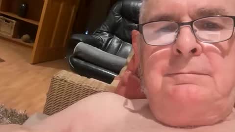 ian53a - mature UK man for same online show from 03.04.26