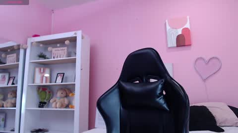 IAN CASTILLO online show from 01.17.25