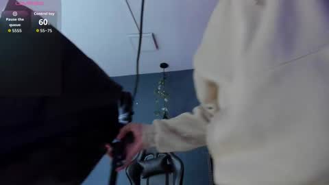 IAN CASTILLO online show from 09.30.25