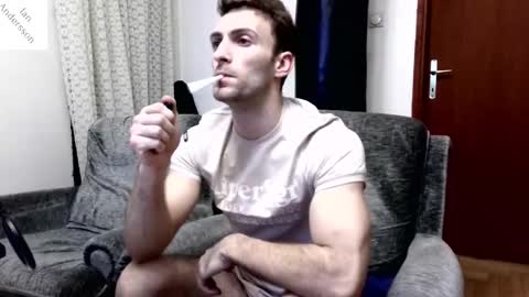 Snapshot of ianandersson27 chatting on 01.12.25 Ian Andersson online show from 01.12.25