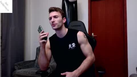 Snapshot of ianandersson27 chatting on 02.01.25 Ian Andersson online show from 02.01.25