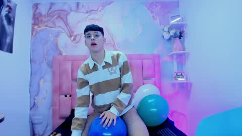 Ian  online show from 04.09.26