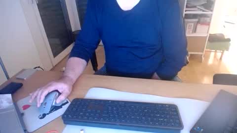 iandy12 online show from 11.25.25