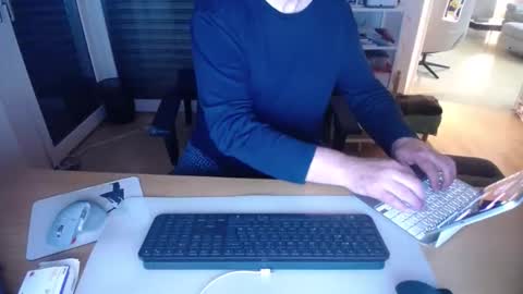 iandy12 online show from 05.10.26