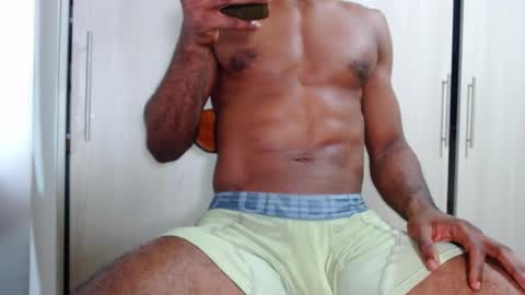 Snapshot of ianrashatxxx chatting on 01.22.25 Ian Rashad online show from 01.22.25