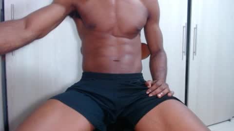 Snapshot of ianrashatxxx chatting on 10.12.25 Ian Rashad online show from 10.12.25