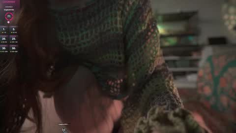 Snapshot of iara_mi chatting on 12.03.25 stream next week online show from 12.03.25