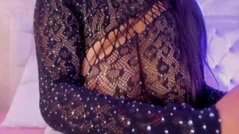  iara smith  online show from 09.15.25