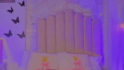  iara smith  online show from 03.18.26