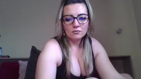 Yasmine online show from 02.01.26