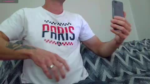 Snapshot of ibovegas chatting on 10.30.25 Laura e Augusto online show from 10.30.25