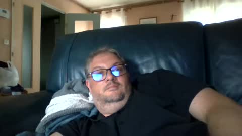 Snapshot of ibu81 chatting on 06.18.26 anonymouszz online show from 06.18.26