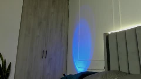 Crystall online show from 10.28.25