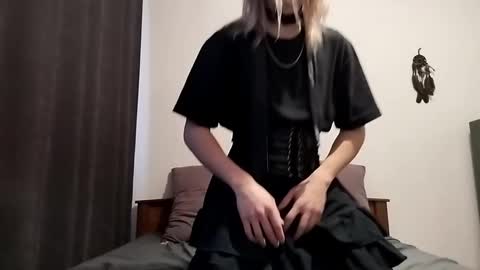 Snapshot of icebenz chatting on 11.03.25 Jade online show from 11.03.25