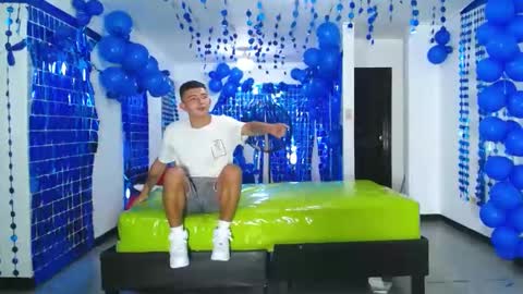 THOMAS AND DAMIAND online show from 12.26.24