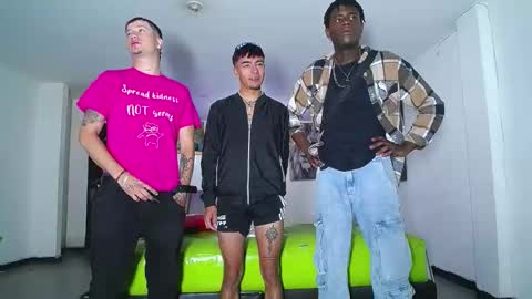 THOMAS AND DAMIAND online show from 09.25.25