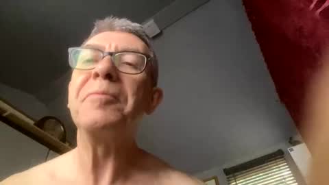 ComePlayWithMe online show from 01.20.25