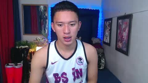 Snapshot of iconicmateo chatting on 10.15.25 Mateo online show from 10.15.25