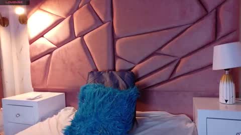 Tifanny online show from 02.24.26