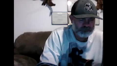 Snapshot of idkwhyidothis348732 chatting on 12.14.24 idkwhyidothis348732 online show from 12.14.24