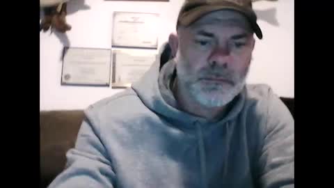 Snapshot of idkwhyidothis348732 chatting on 02.18.25 idkwhyidothis348732 online show from 02.18.25