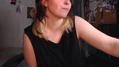 Snapshot of idontknowwhyjojo chatting on 05.03.26 Saya online show from 05.03.26