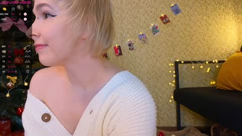 Emmy  help me reach 100 thumbs up online show from 12.26.24