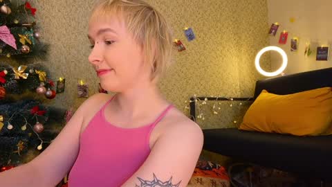 Emmy  help me reach 100 thumbs up online show from 01.27.25