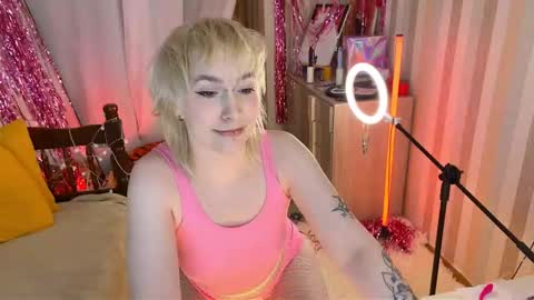 Emmy  help me reach 100 thumbs up online show from 02.05.26