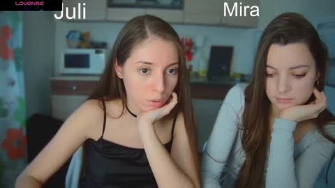Julia and Mira online show from 03.01.25