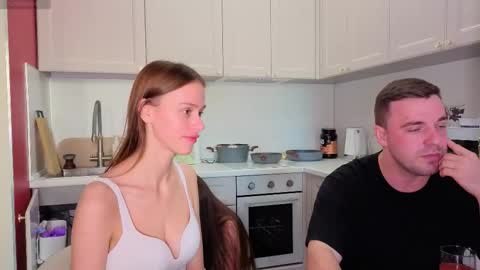 Julia and Mira online show from 10.08.25