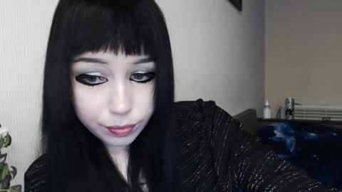 iiiiiiis online show from 12.15.25