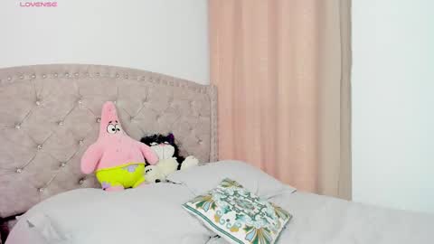 Snapshot of iki_mei chatting on 02.26.25 Maria online show from 02.26.25