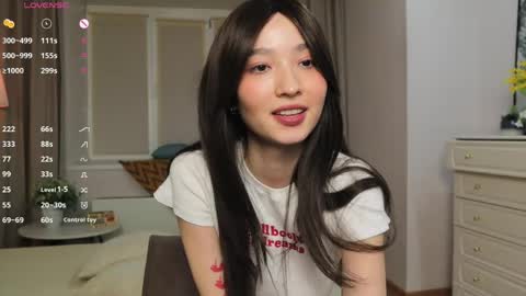 Snapshot of ikuyo_ chatting on 04.18.26 Im Miki online show from 04.18.26