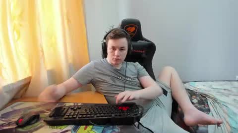 Snapshot of iliaskrislove chatting on 06.18.26 iliaskris online show from 06.18.26