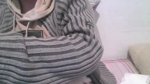 Snapshot of ilovebigass04 chatting on 12.15.24 yunstud online show from 12.15.24