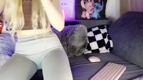 nicollee online show from 01.26.25