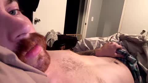 Snapshot of ilovemilfs2424 chatting on 12.08.24 Matthew online show from 12.08.24