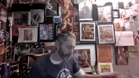 Snapshot of ilovewomensmokers0935 chatting on 03.15.26 ilovewomensmokers0935 online show from 03.15.26