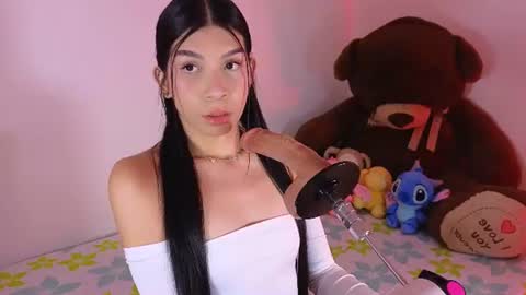 Snapshot of im__isabella chatting on 06.14.26 Isa Vasquez online show from 06.14.26