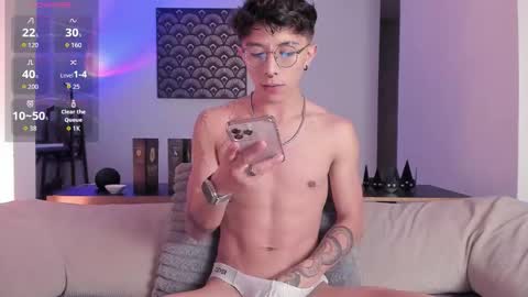 IM  THOMAS online show from 12.20.25