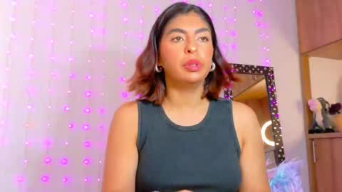 Snapshot of im_anna_ chatting on 12.21.25 im_anna_ online show from 12.21.25