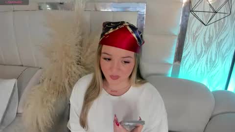 DAHLIA online show from 11.20.25