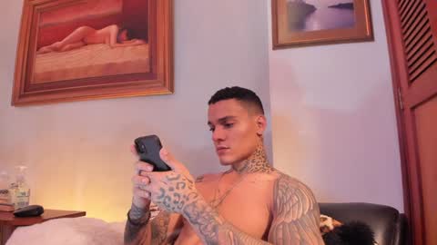 im_dominike online show from 01.29.25