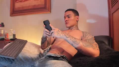 im_dominike online show from 02.13.25