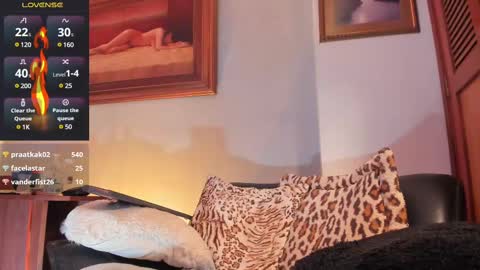 im_dominike online show from 03.01.25