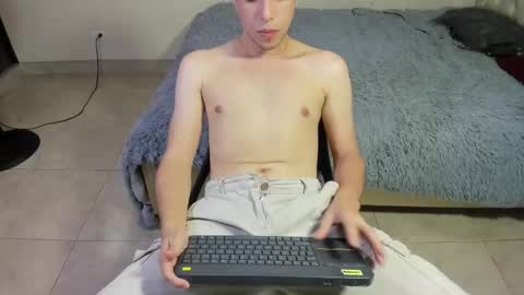 IM EMILIANOLUX online show from 10.21.25