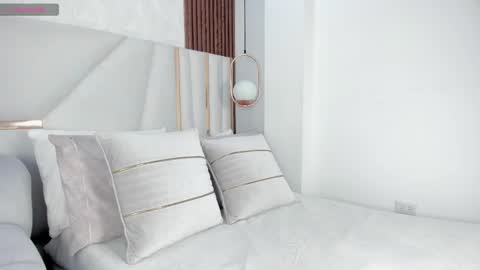 Snapshot of im_giselle_ chatting on 09.22.25 Giselle online show from 09.22.25