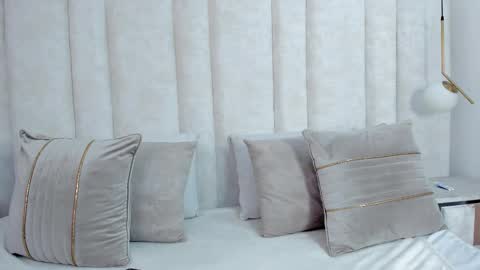 Snapshot of im_giselle_ chatting on 09.30.25 Giselle online show from 09.30.25