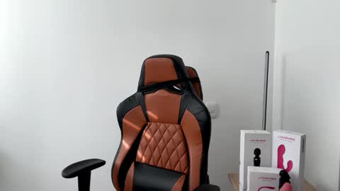 Laia online show from 01.24.25